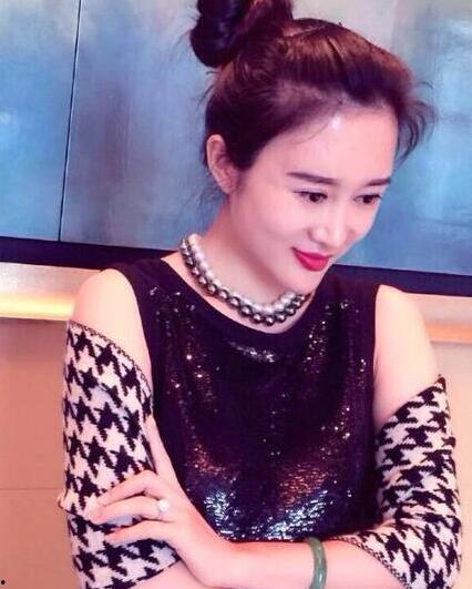 杜冯欣怡明星,璀璨星途，闪耀娱乐圈的璀璨明珠